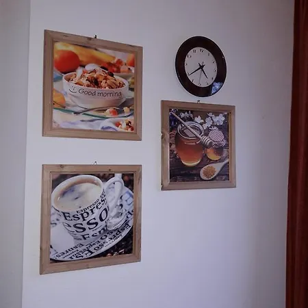 Alpina Apartment *