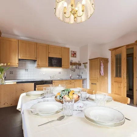 Alpina Apartment *